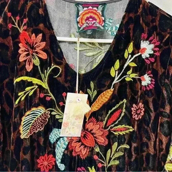 NWT Johnny Was JWLA Isabella Velvet
Embroider Tiered Maxi Dress Petite
Boho Chic - Picture 8 of 11